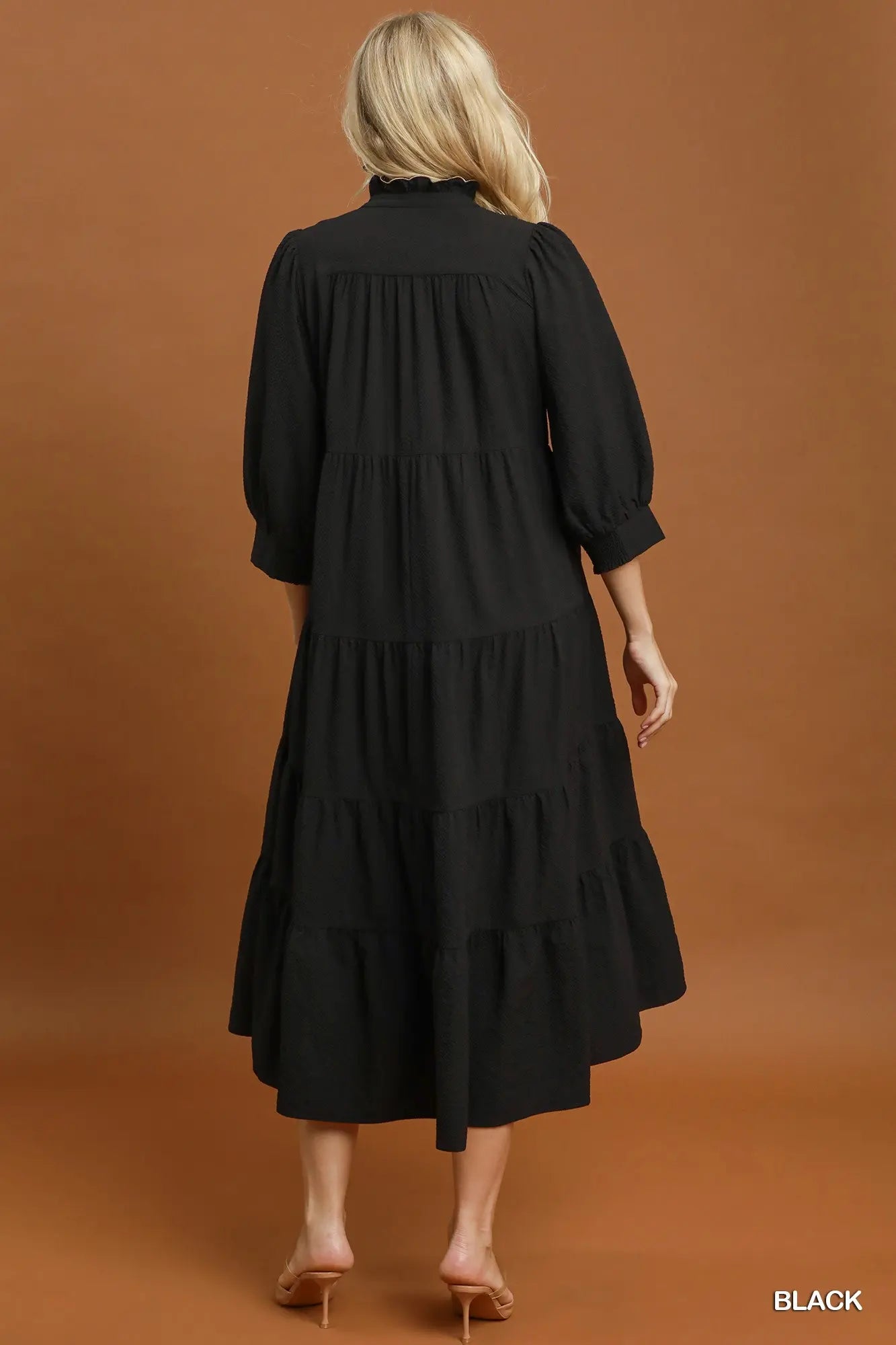 Seersucker Tiered maxi Dress With Ruffle collar-Black